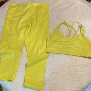 ZYIA neon metallic Pocket Light n Tight set